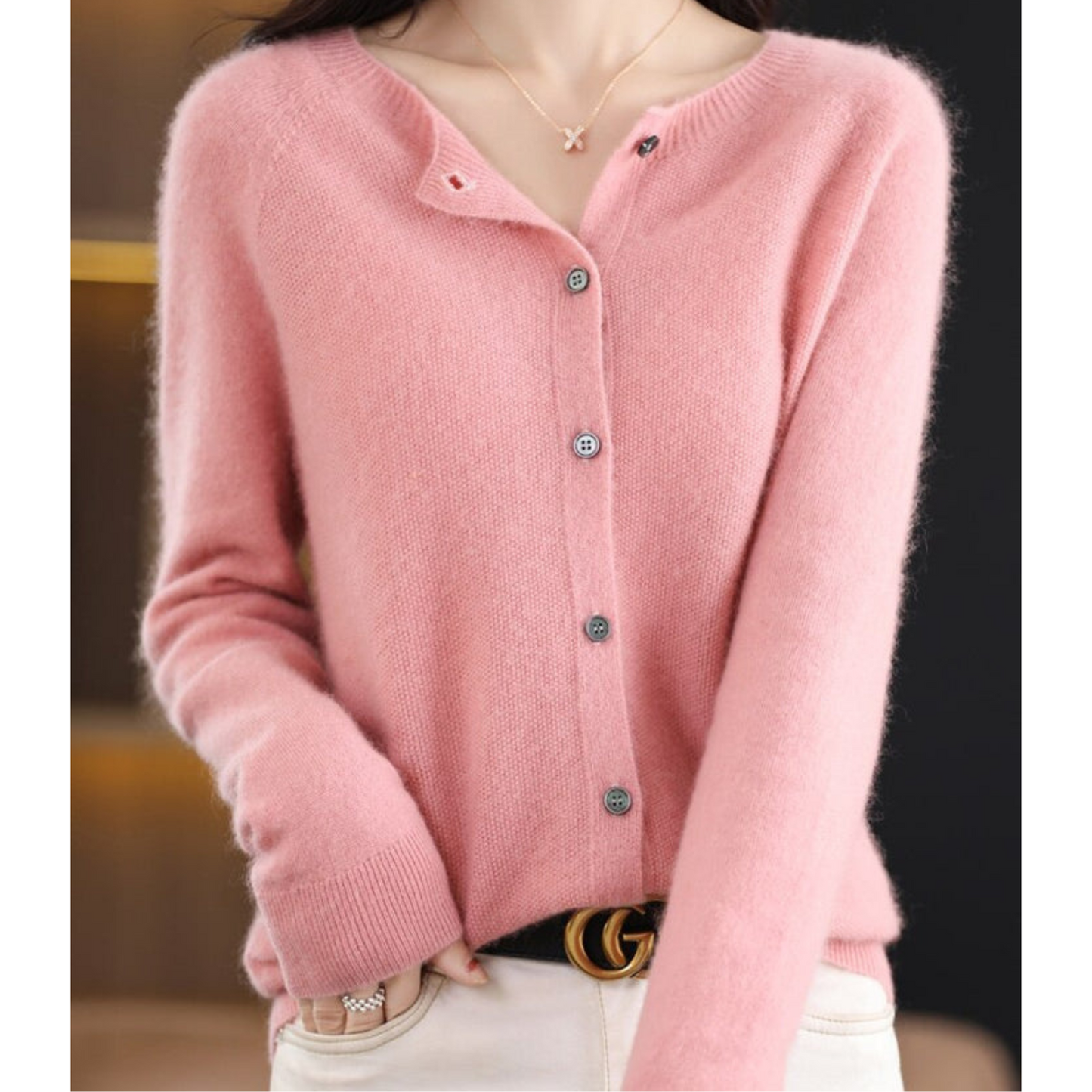 Cardigan girocollo in pura lana merino da donna
