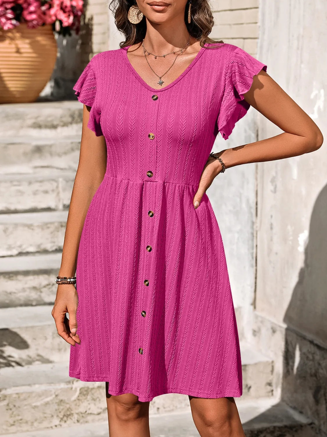 Marina - Elegante abito a maniche lunghe con volant e scollo a V con bottoni