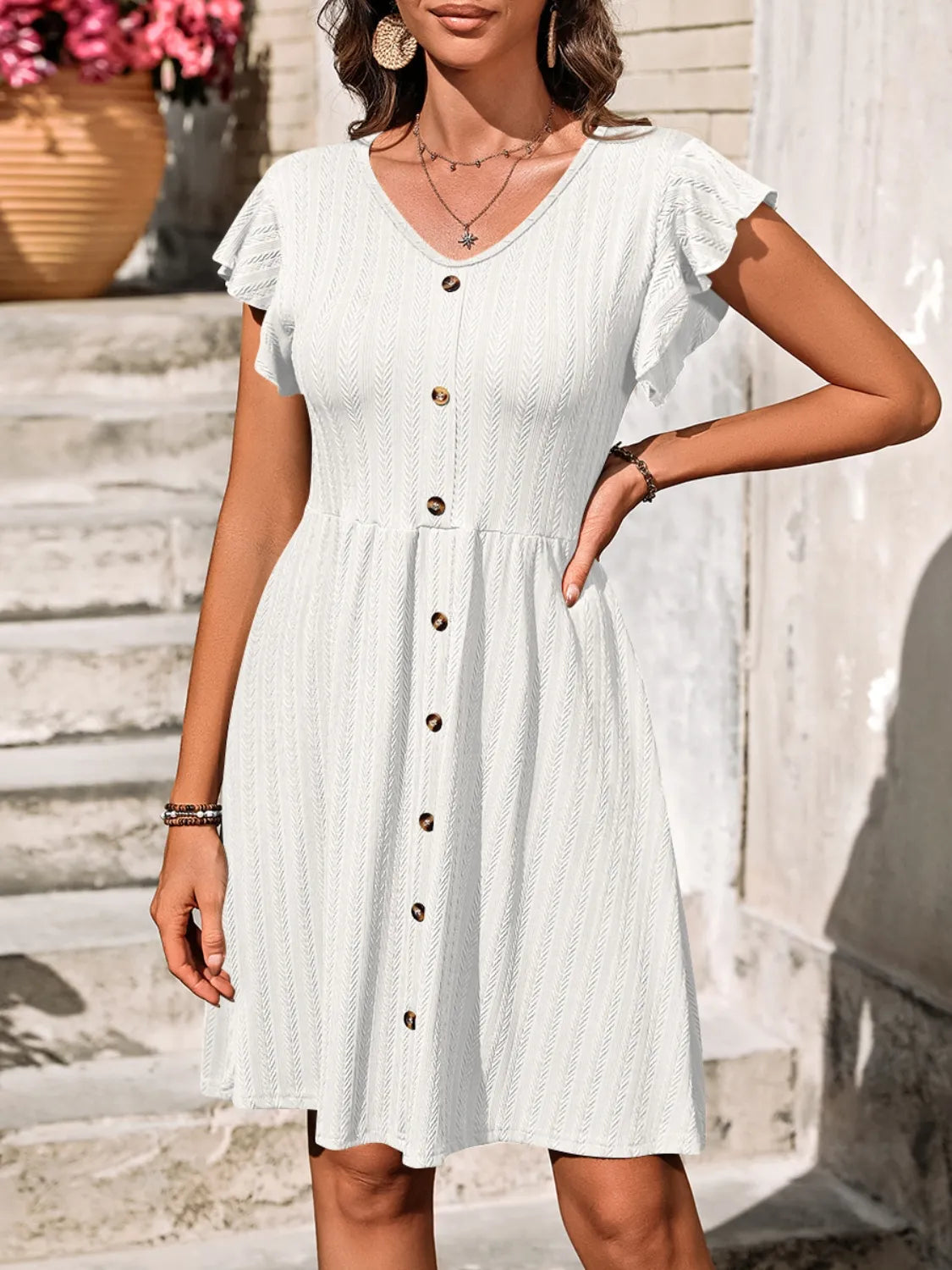 Marina - Elegante abito a maniche lunghe con volant e scollo a V con bottoni