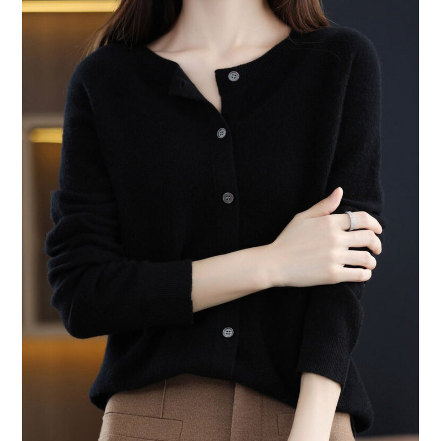 Cardigan girocollo in pura lana merino da donna