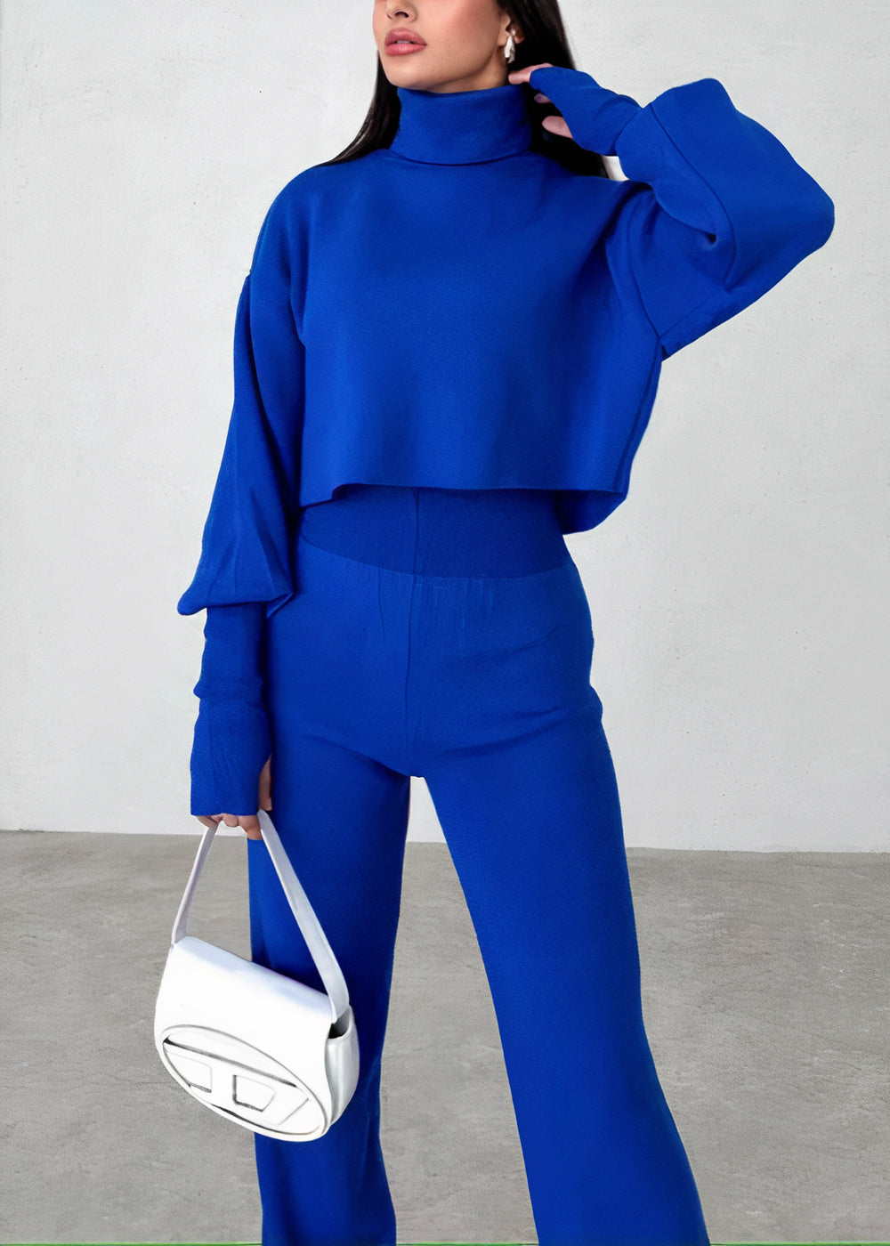 Vallory - Elegante completo con maglione corto a collo alto e pantaloni dritti