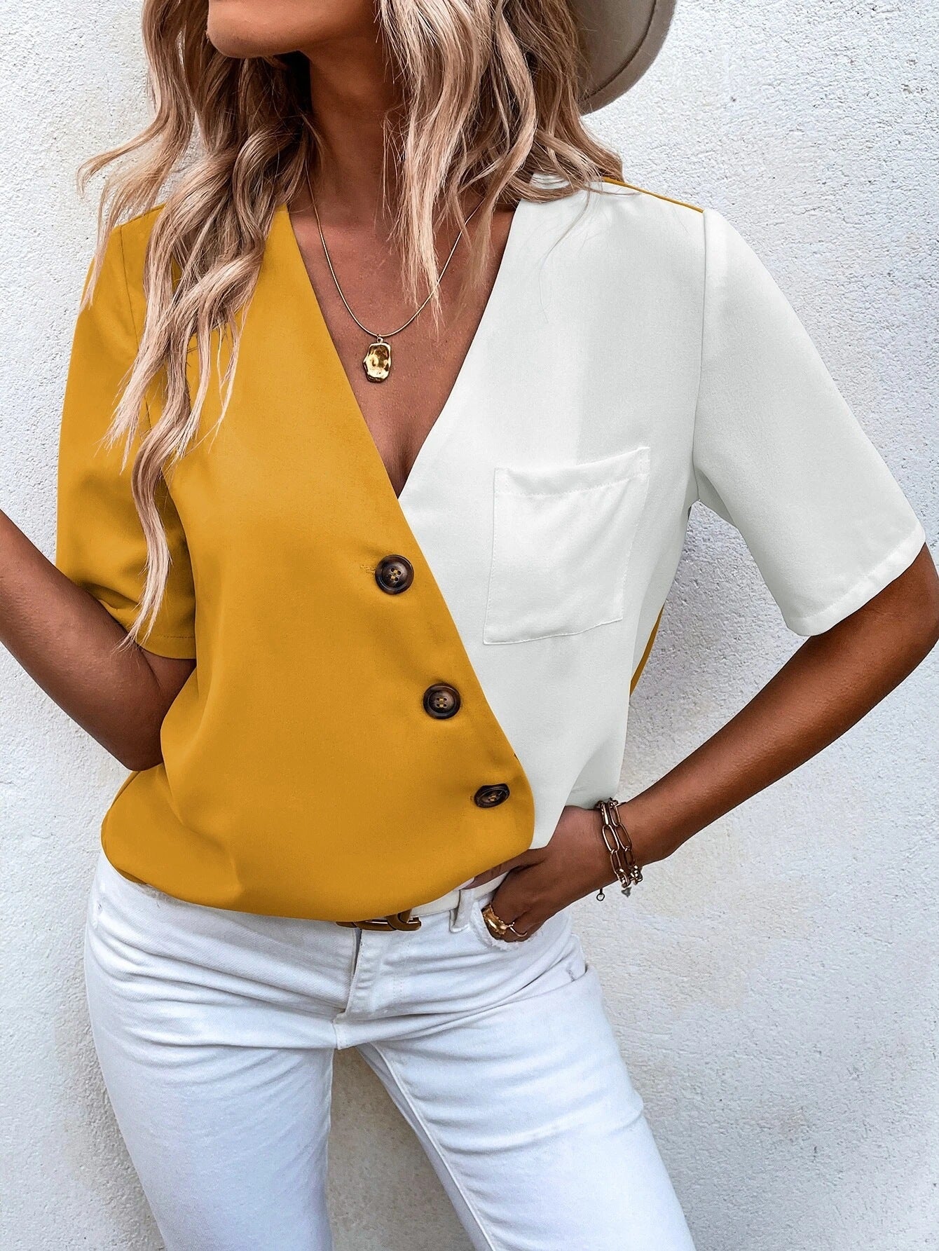 Lean - Blusa elegante a maniche corte con scollo a V e color block