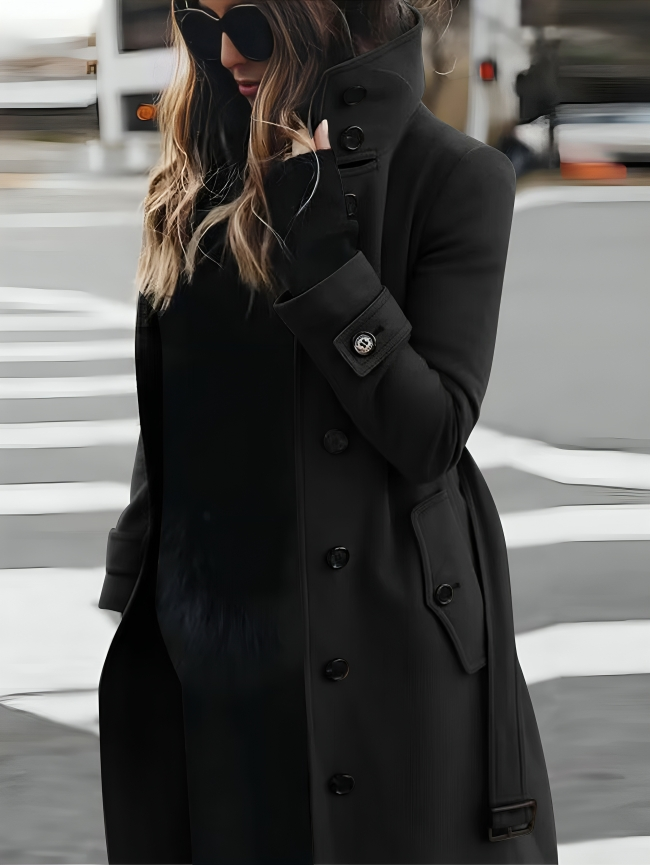 Kassia - Elegante cappotto lungo aderente con cintura e doppia abbottonatura