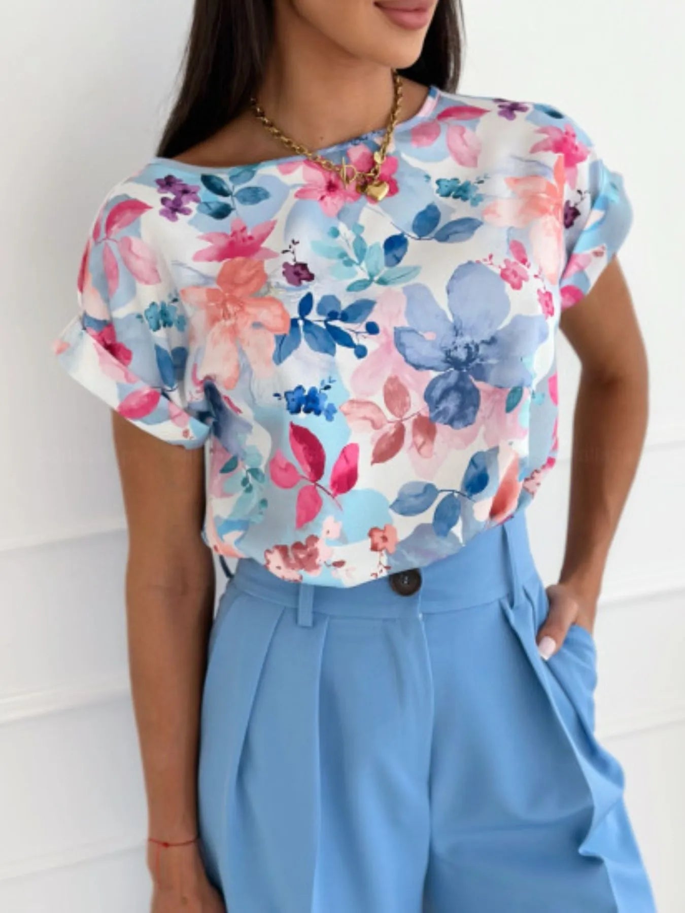 Araceli - Blusa chic a maniche corte risvoltate