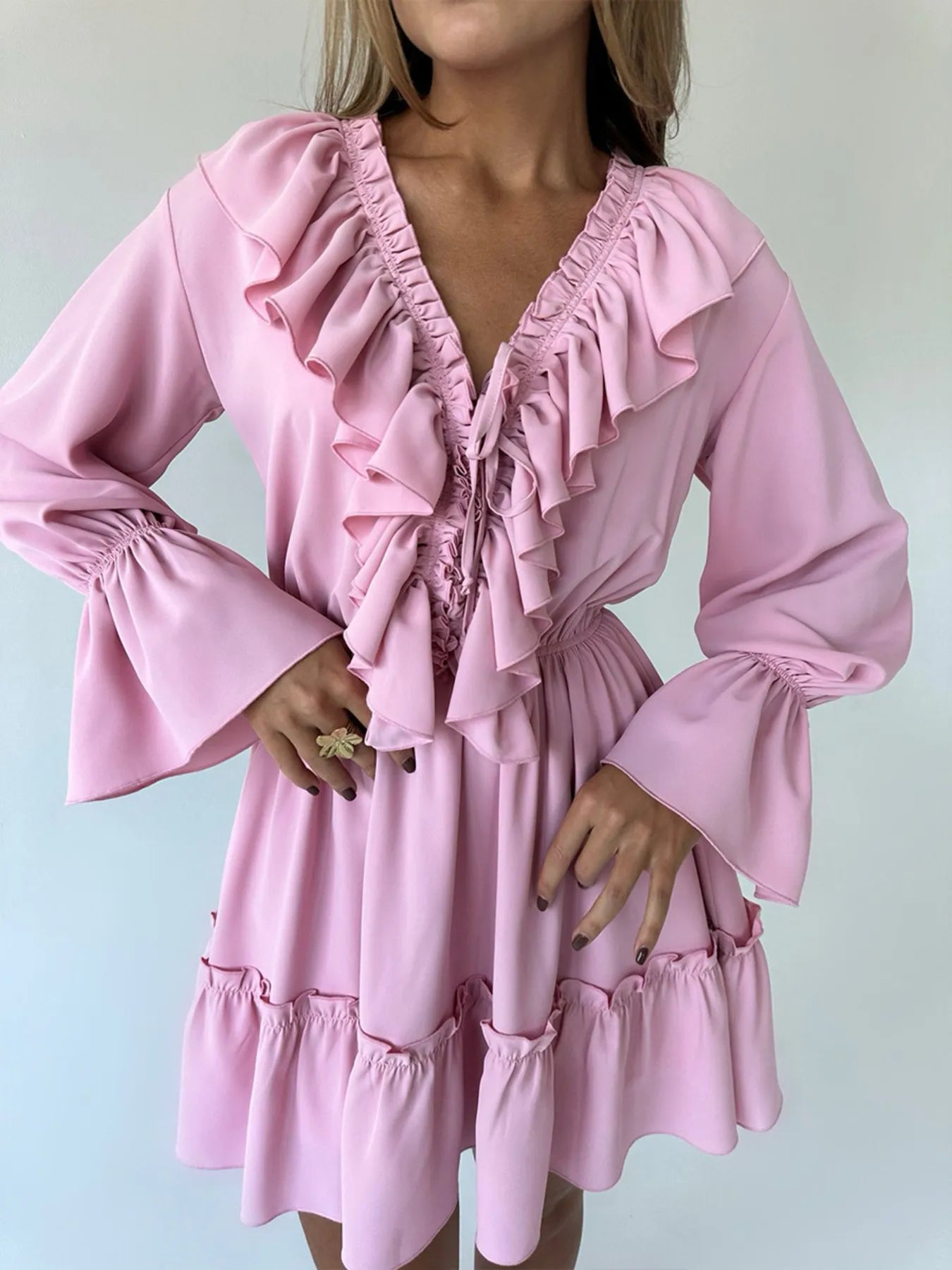 Zofia - Elegante minidress a maniche lunghe con volant