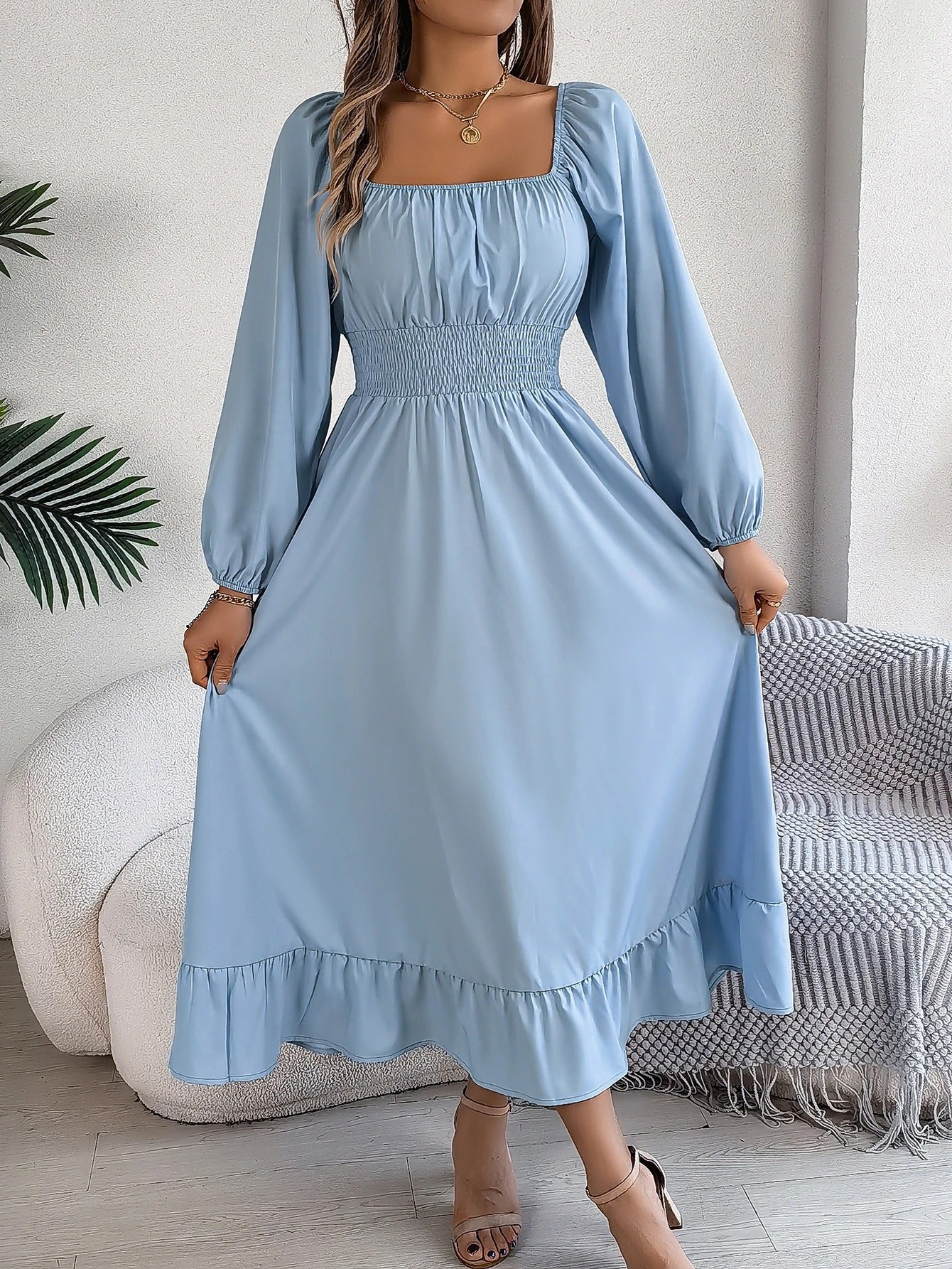 Alice - Abito a maniche lunghe con scollatura quadrata e bordo arricciato