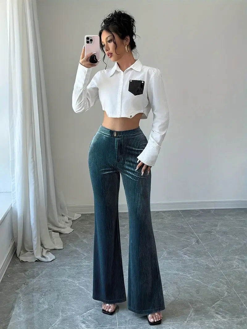 Della - Pantaloni semplici con gambe svasate