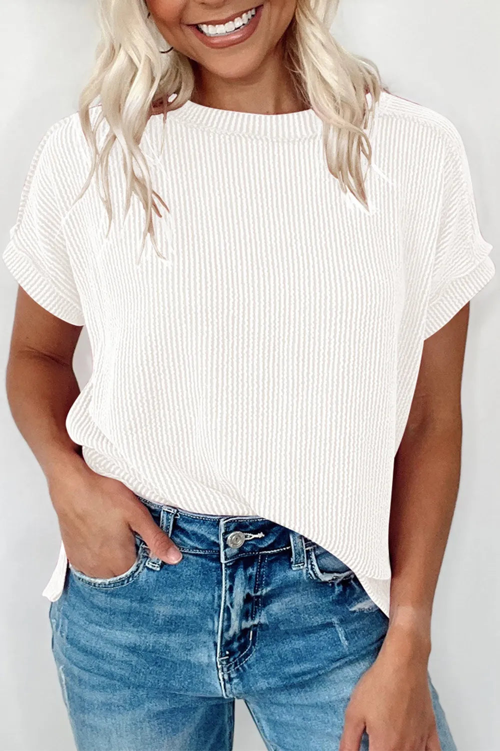 Pearl - T-shirt a maniche corte in tessuto a costine con scollo rotondo chic casual