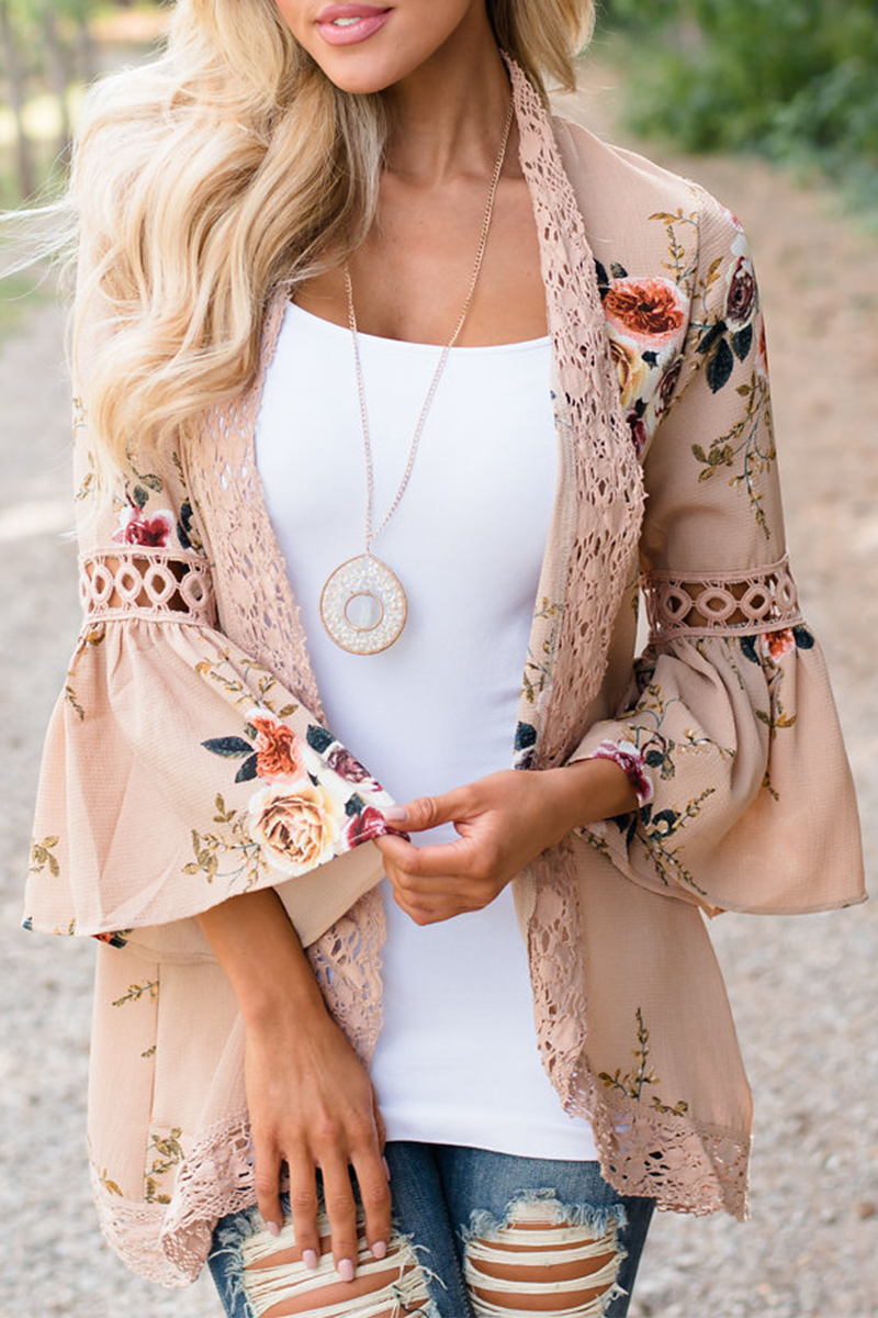 Pia - Giacca versatile ed elegante con camicetta floreale