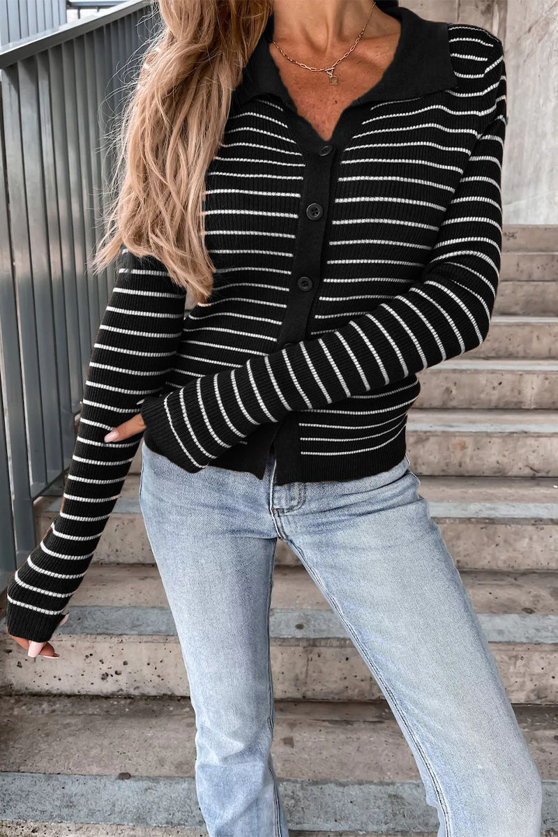 Nikka - Blusa a maniche lunghe con collo polo e bottoni frontali a righe