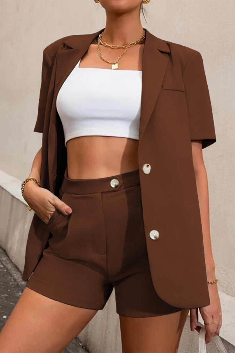 Stefania - Completo casual con blazer a maniche corte con bottoni e pantaloncini