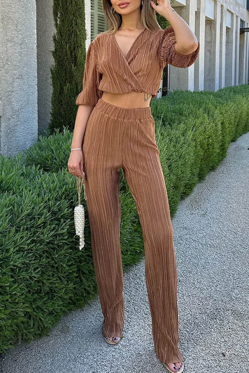 Marisol - Completo elegante con crop top a mezza manica e pantaloni