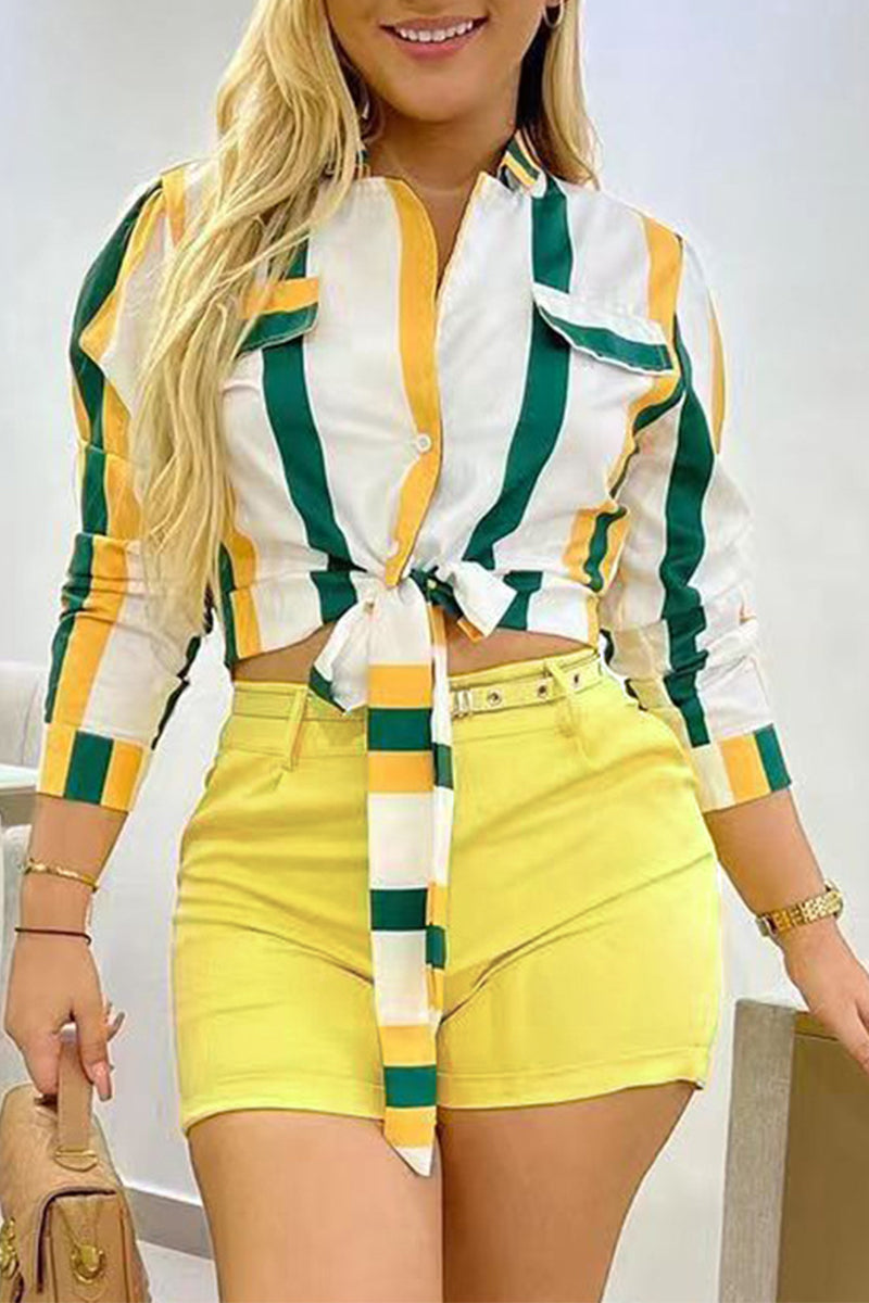 Sandara - Completo elegante con maglietta a maniche lunghe a righe e pantaloncini