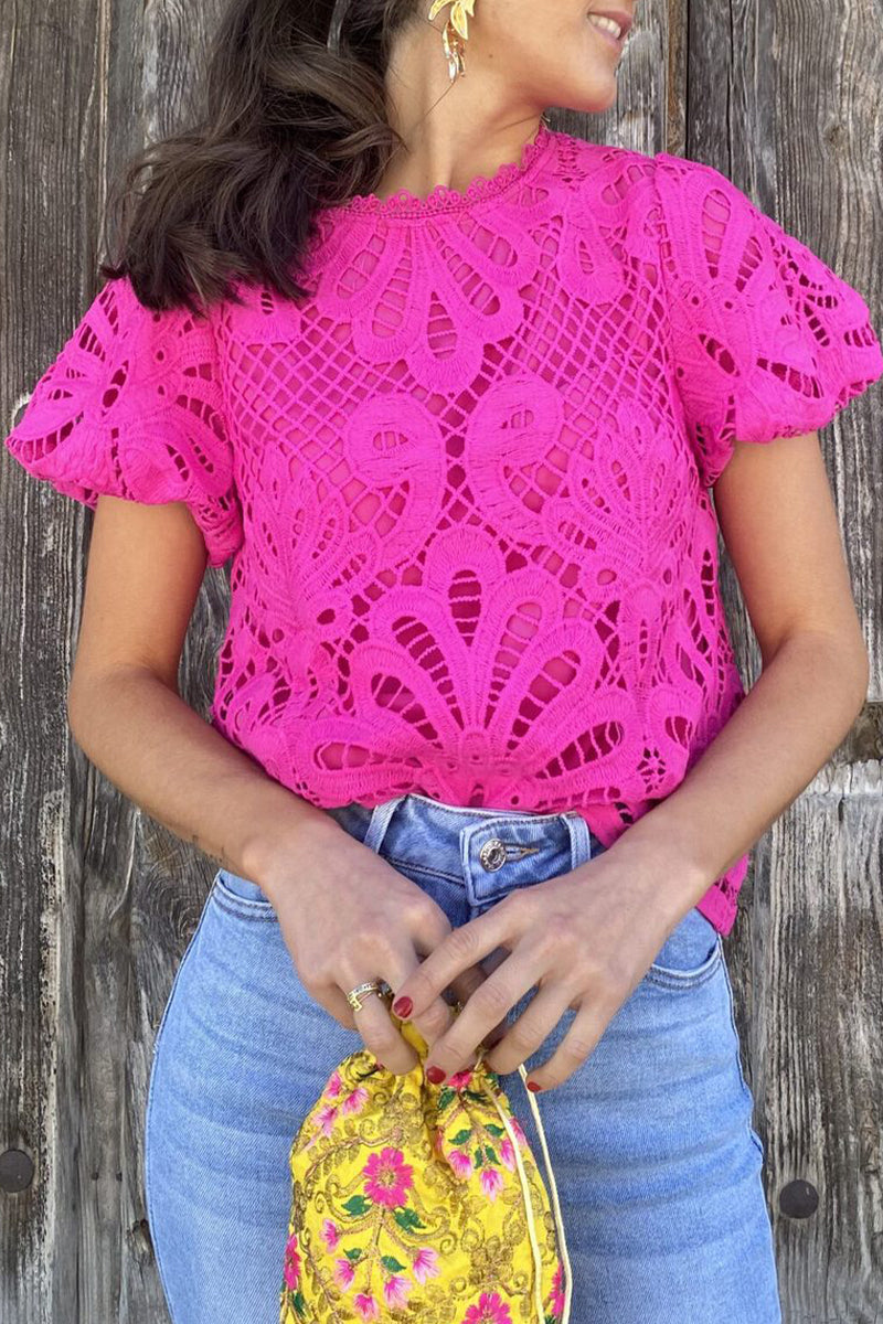 Mona - Blusa casual in pizzo con maniche corte svasate