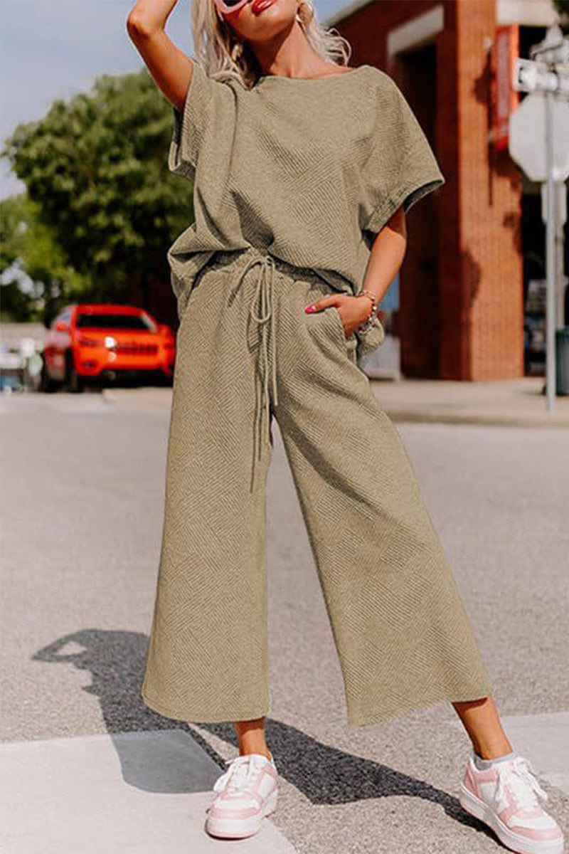 Elena - Completo casual con t-shirt ampia e pantaloni a gamba larga