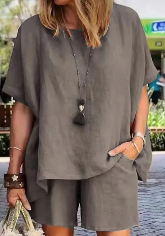 Fiona - Completo casual con camicia ampia e pantaloncini