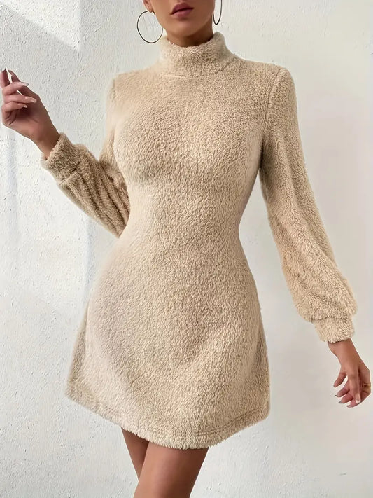 Amaranth - Abito aderente e semplice con collo alto e taglio vaporoso