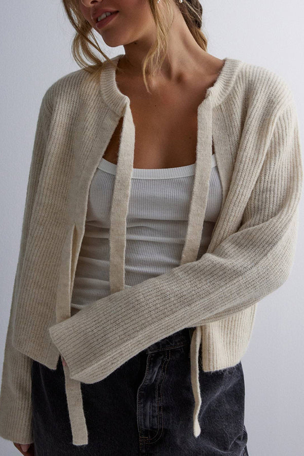 Korinna - Cardigan chic in maglia con chiusura a lacci