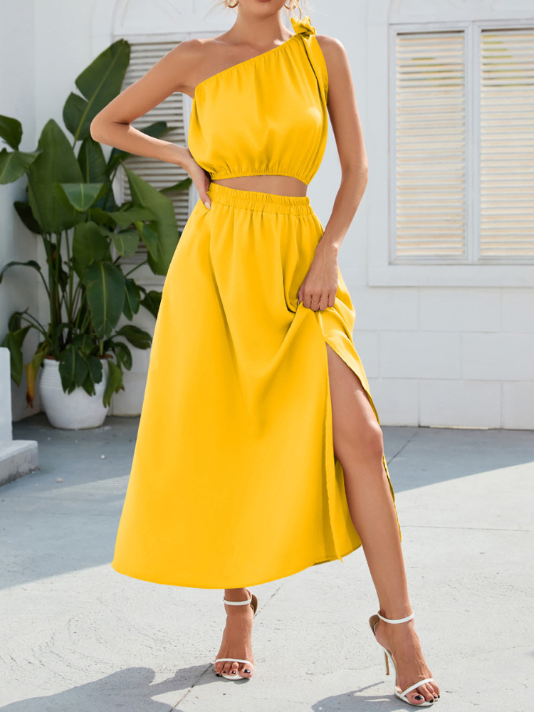 Zinnia - Elegante completo con crop top monospalla arricciato e gonna con spacco
