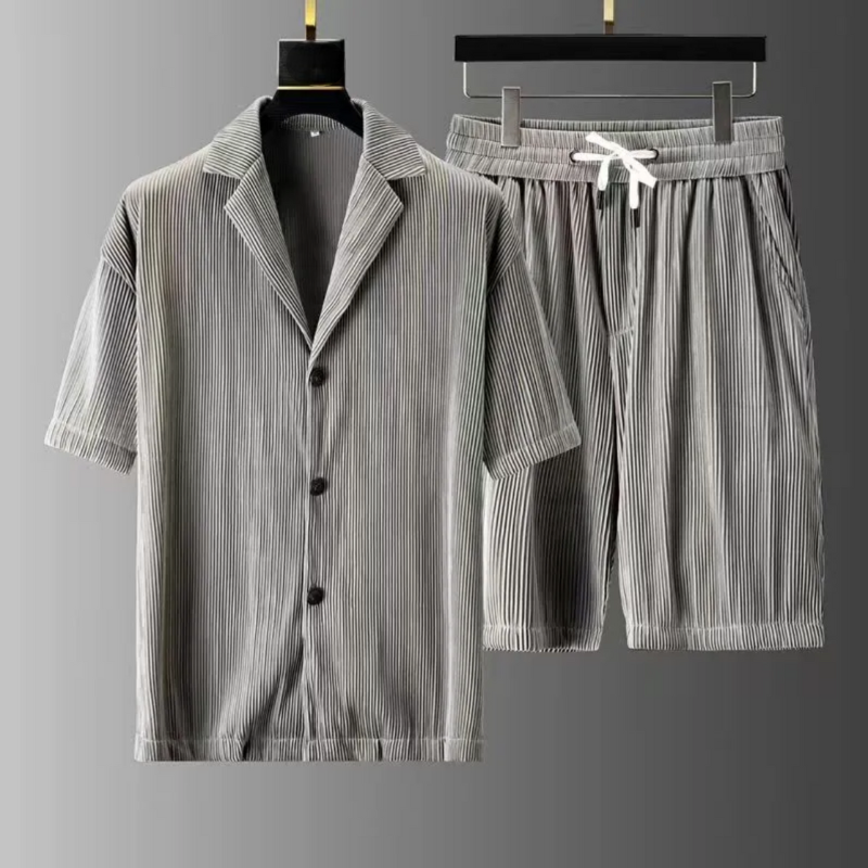 Jerrick - Elegante completo con polo ampio a maniche corte e pantaloncini