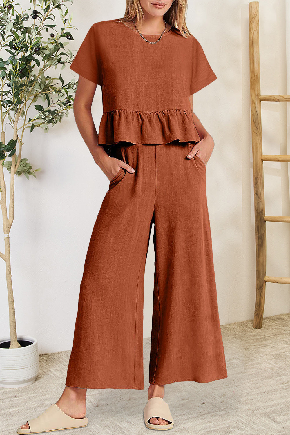 Berenice - Elegante completo con top a maniche corte con volant e pantaloni