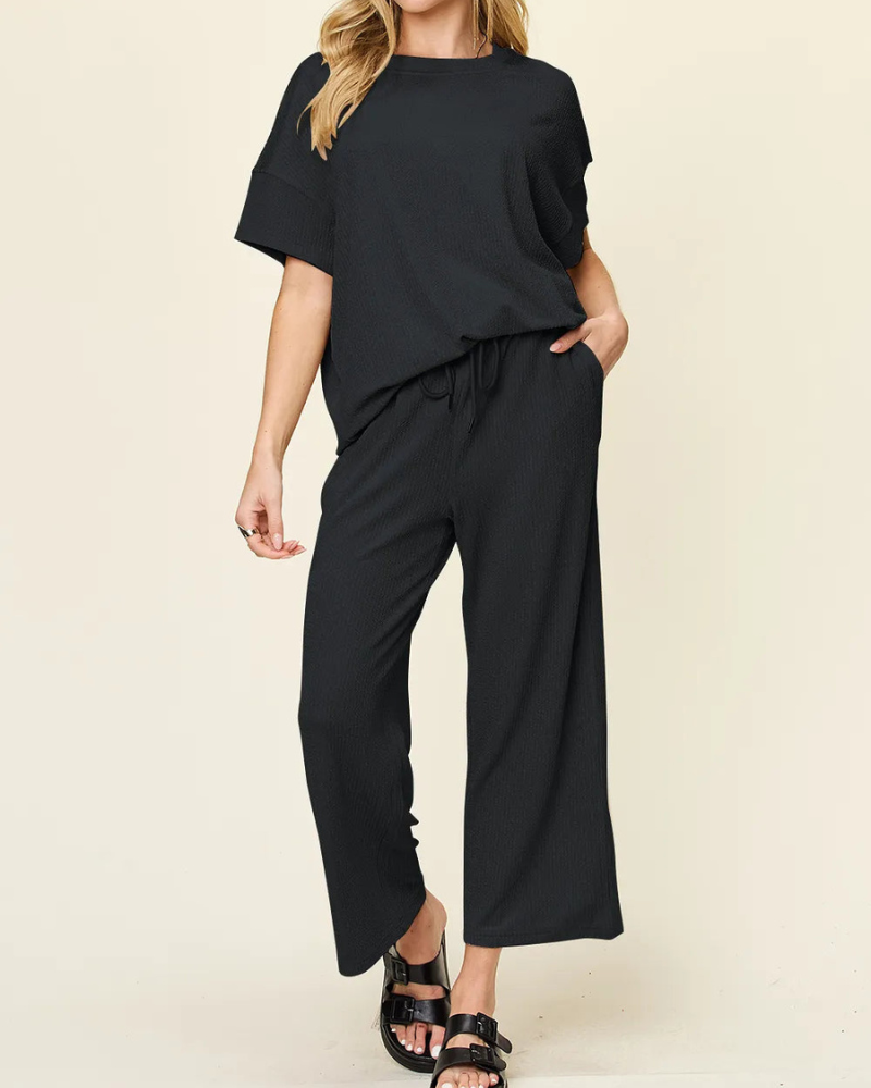 Kiera - Maglietta ampia con scollo tondo e pantaloni a gamba larga