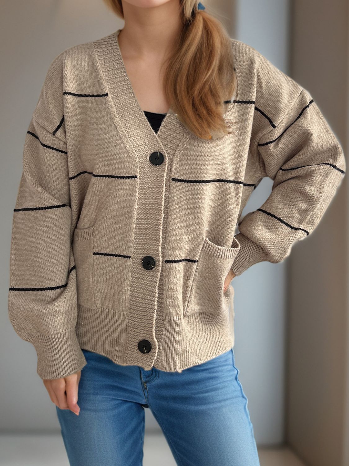 Aubrey - Cardigan casual a righe con scollo a V e bottoni