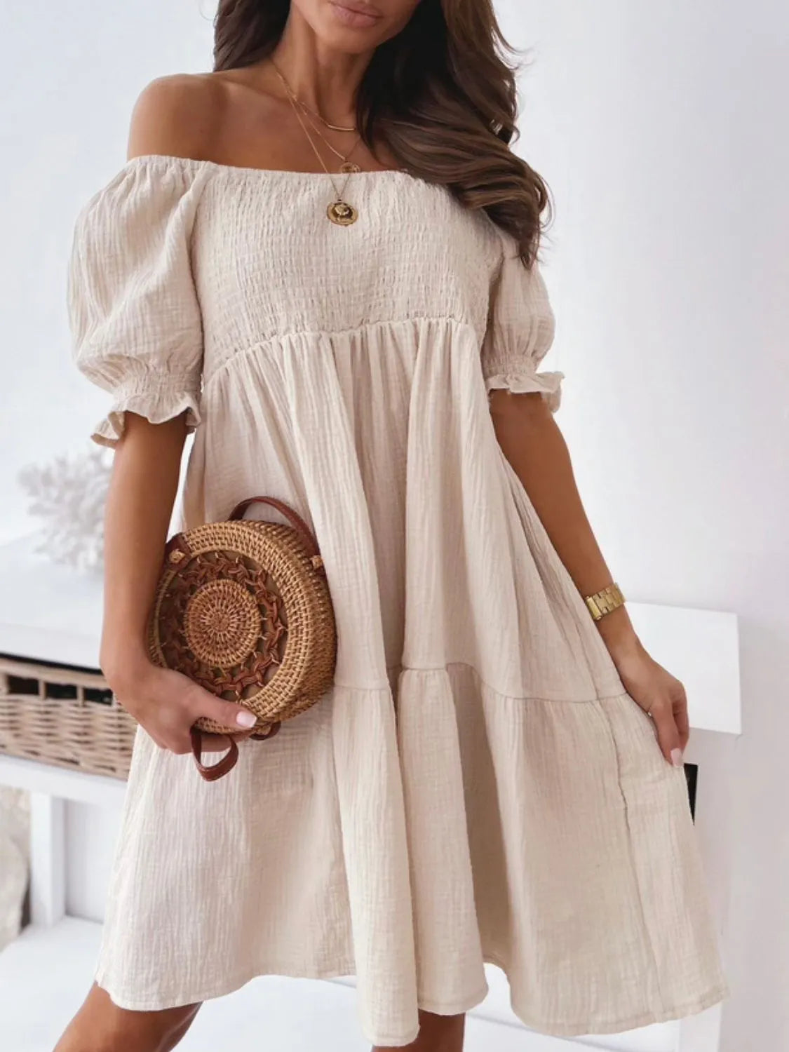 Blair - Elegante minivestito a maniche corte con spalle scoperte