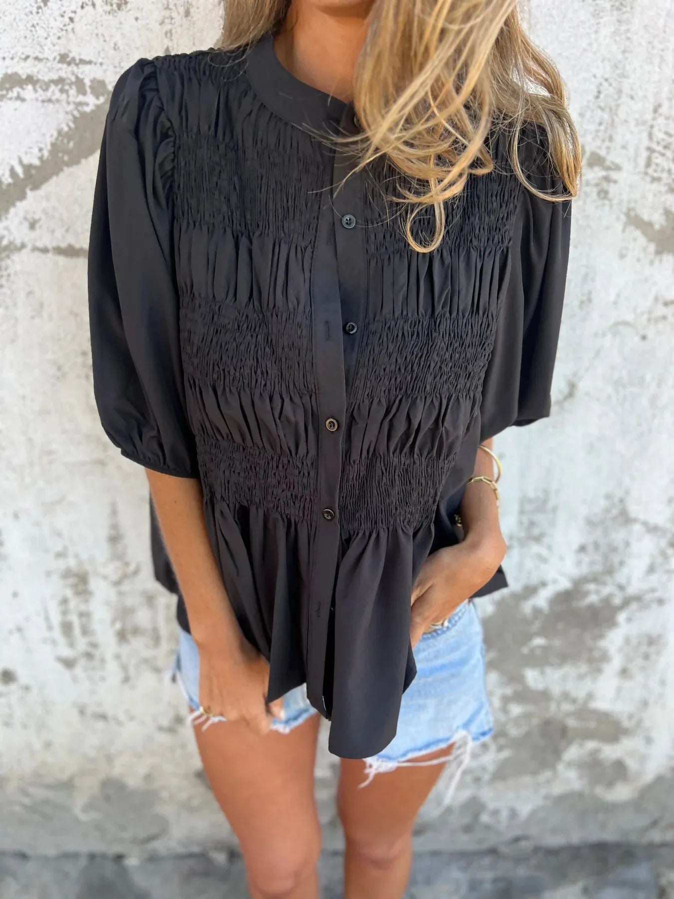 Lanie - Blusa con maniche a sbuffo e volant sull’orlo