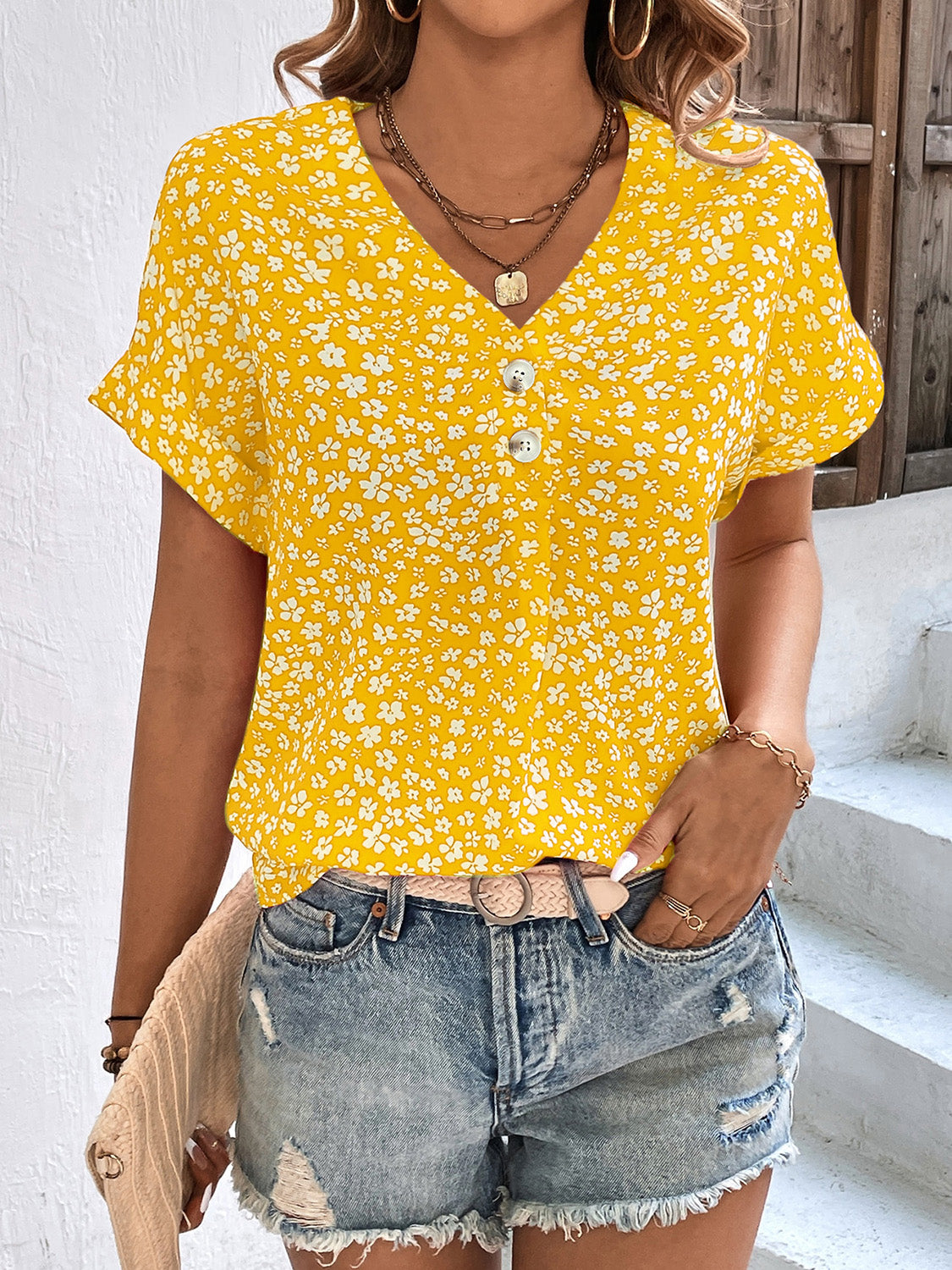 Abigale - Blusa casual floreale a maniche corte con scollo a V