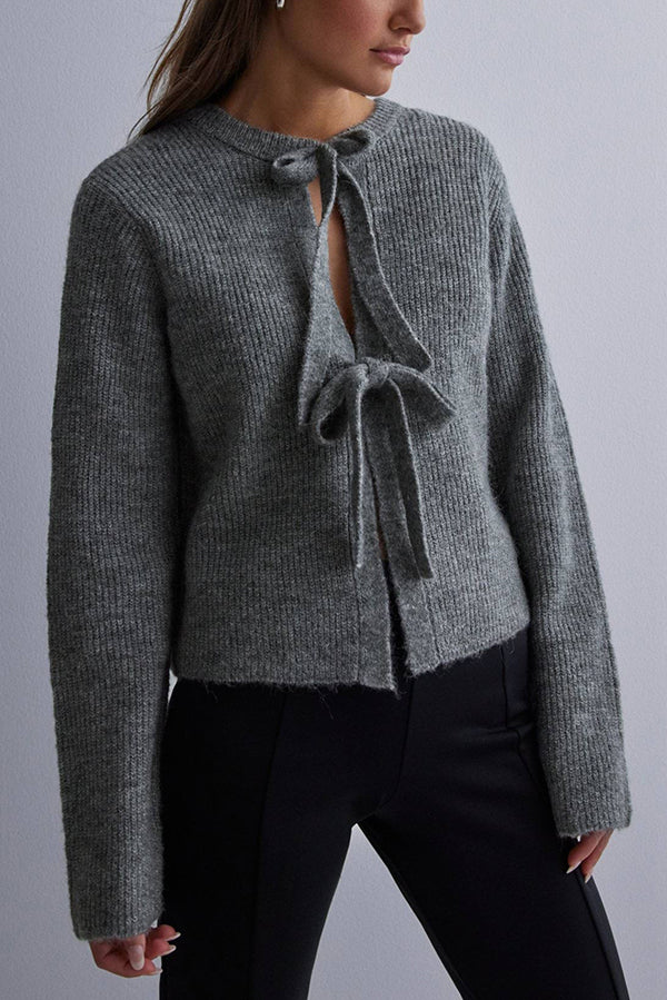 Korinna - Cardigan chic in maglia con chiusura a lacci