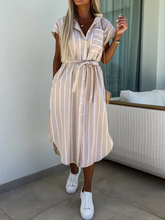Emilia - Elegante abito midi a righe con bottoni