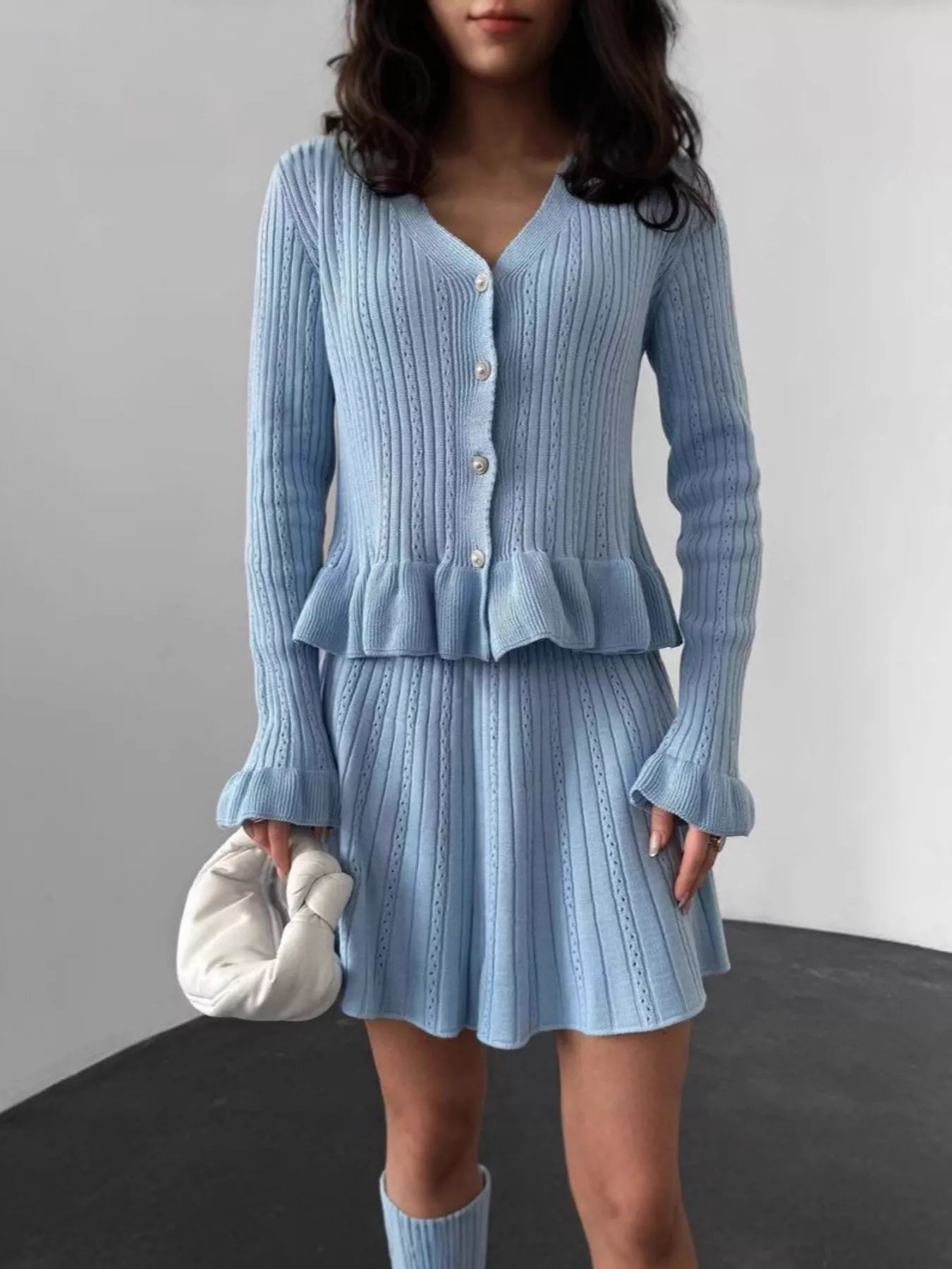 Rosina - Completo in maglia con cardigan e gonna con volant