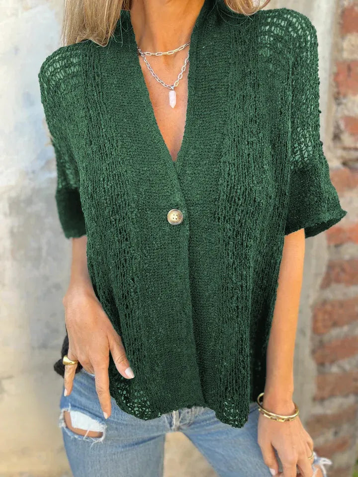 Caitlyn - Top casual a maniche corte con bottone e scollo traforato