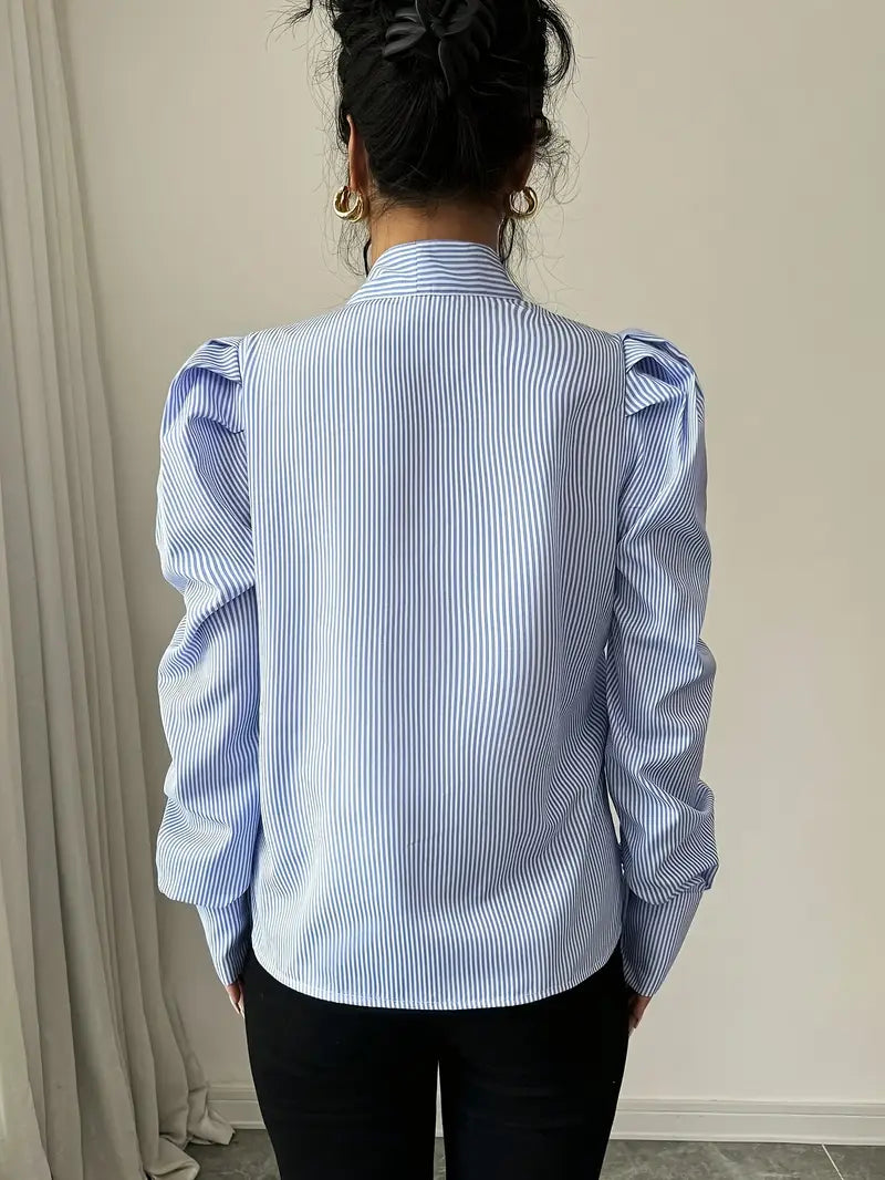 Aurelia - Camicia a righe con cravatta al collo e grande fiocco