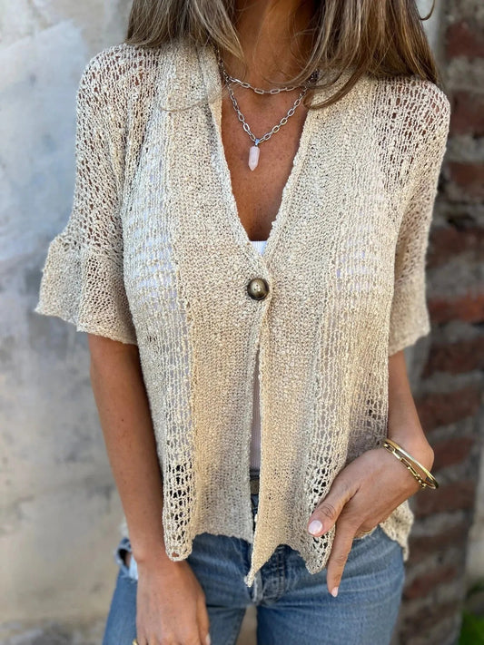 Caitlyn - Top casual a maniche corte con bottone e scollo traforato