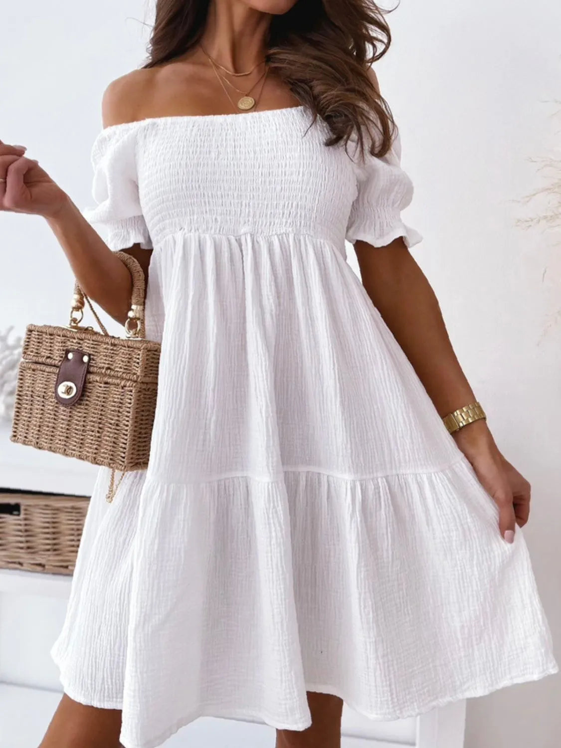 Blair - Elegante minivestito a maniche corte con spalle scoperte