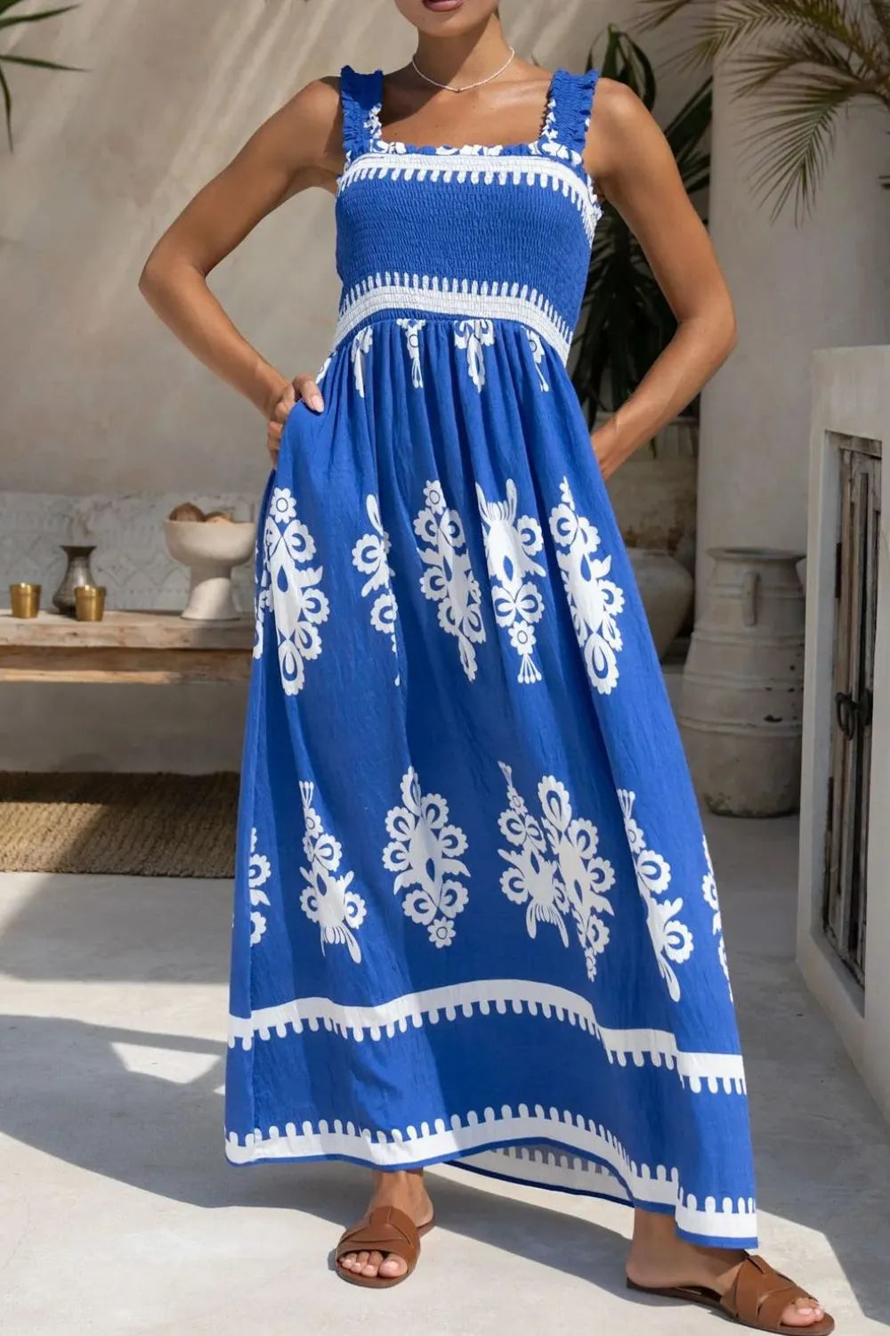 Alissa - Elegante abito lungo stampato senza maniche