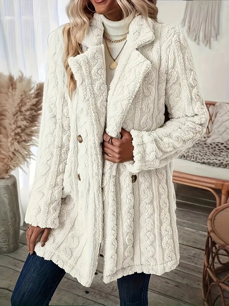 Ceretta - Cappotto doppiopetto con revers vaporosi