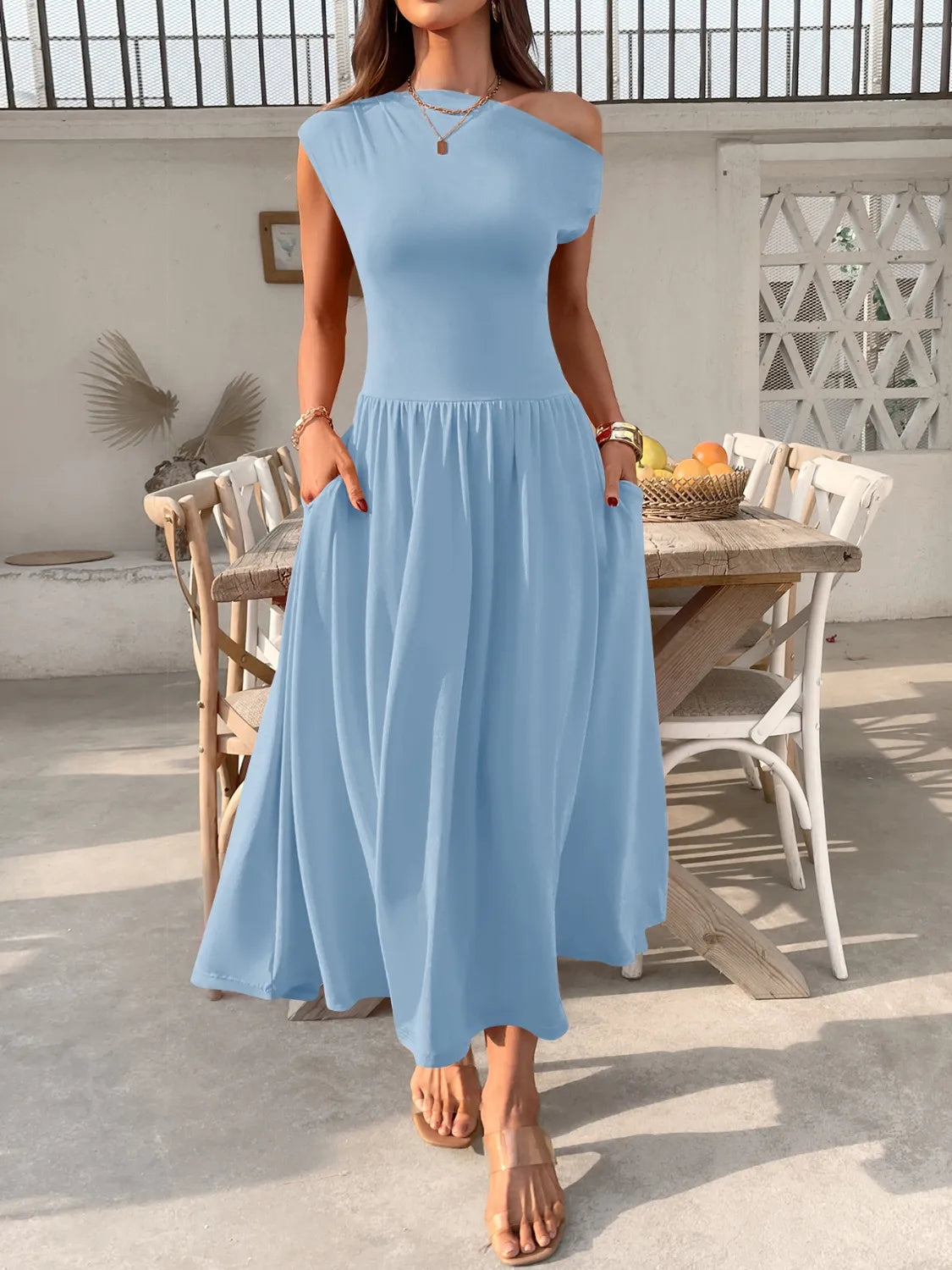 Miriam - Elegante abito monospalla