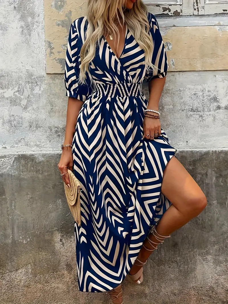 Sarah - Elegante abito con scollo a V e stampa geometrica