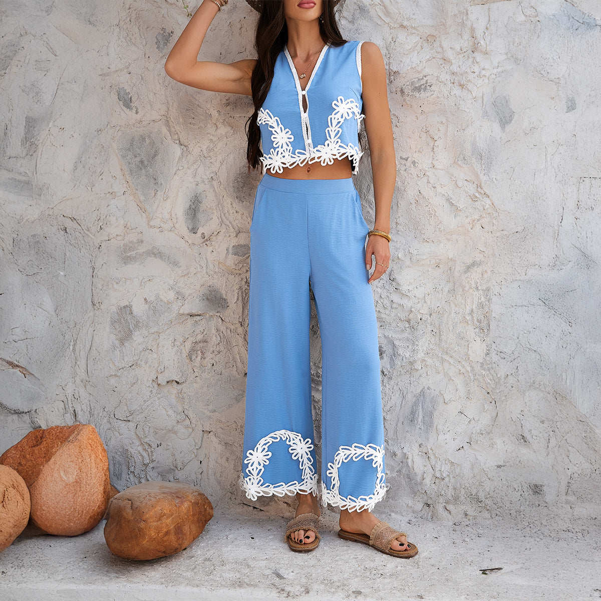 Everly - Completo elegante con top in pizzo senza maniche e pantaloni a vita alta