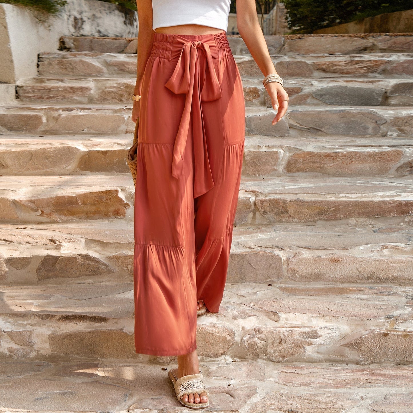 Emberly - Pantaloni a vita alta con spalline e taglio ampio