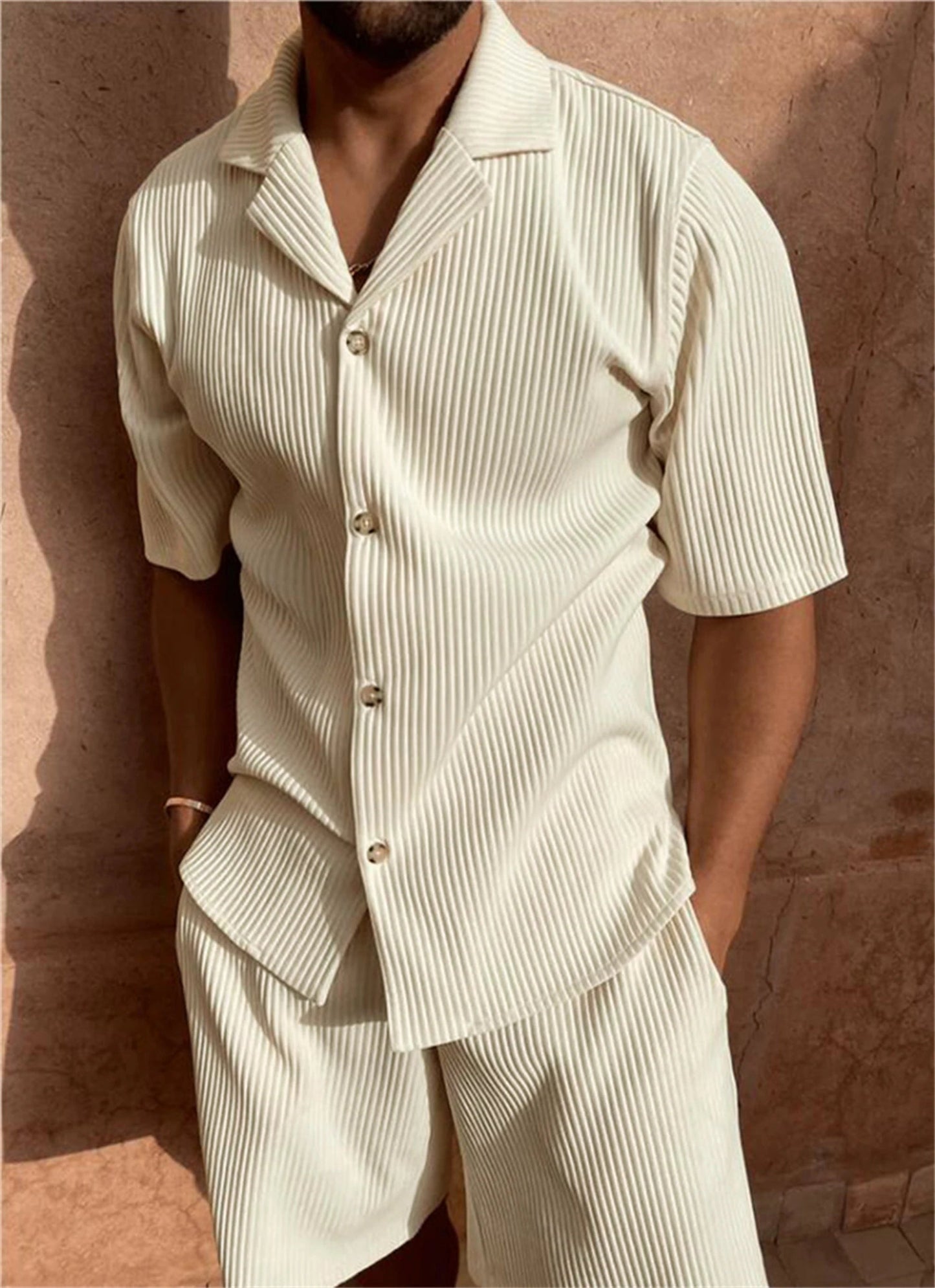 David - Elegante completo con polo e pantaloncini in velluto a coste con bottoni