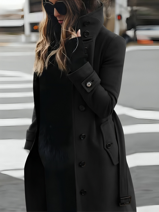 Kassia - Elegante cappotto lungo aderente con cintura e doppia abbottonatura