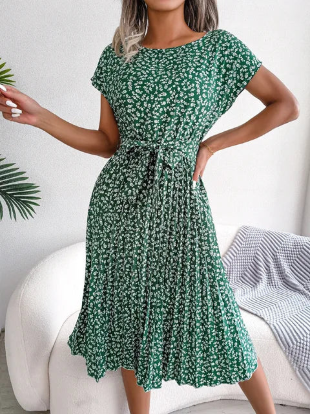 Carmilla - Elegante abito floreale a maniche corte