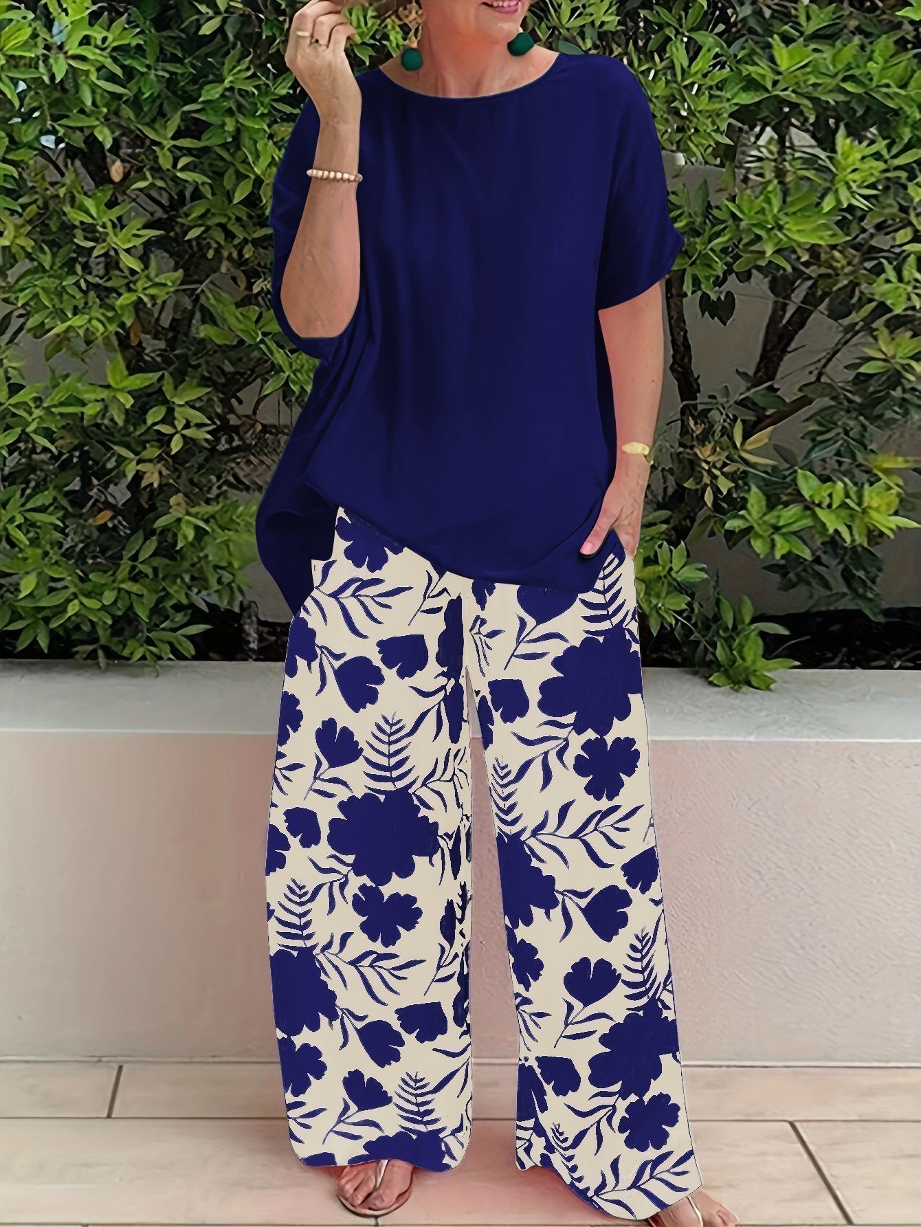 Jennifer - Completo Casual con Blusa Ampia e Pantaloni Floreali