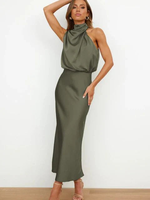 Margot - Elegante abito lungo in raso senza maniche con collo alto