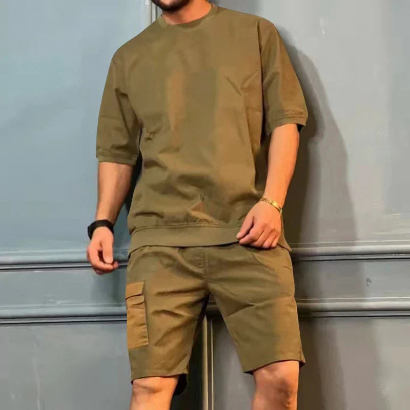 Jaiden - T-shirt Oversized e Pantaloncini Cargo
