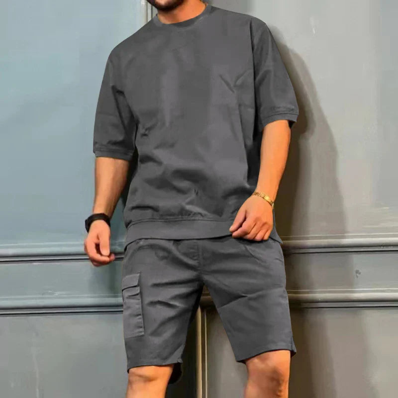 Jaiden - T-shirt Oversized e Pantaloncini Cargo